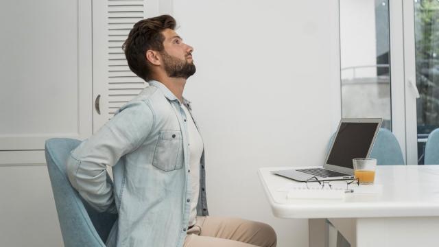 Прямая осанка улучшает настроение и способность принимать решения: доказано учеными
