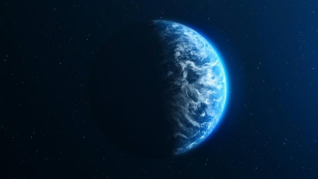 Началась первая магнитная буря осени 2026 года: что известно