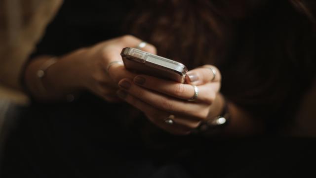 Мошенники стали рассылать push-уведомления о необходимости подтвердить паспортные данные