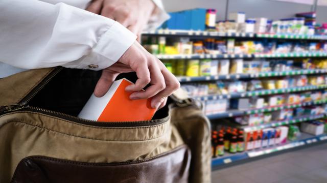 Систему для распознания в магазинах краж подозревают в сборе биометрии граждан