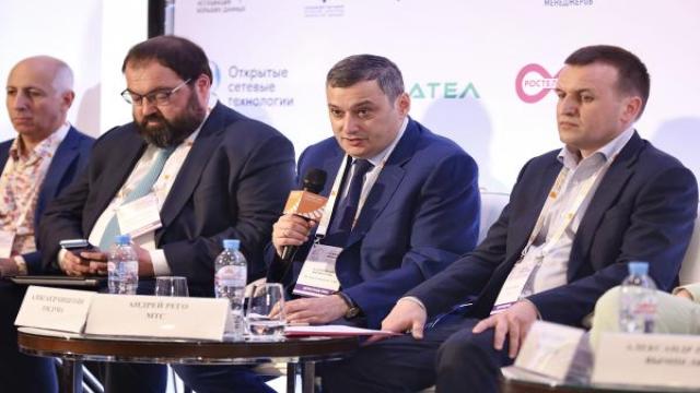 Муниципалитеты отключили связь жителям регионов