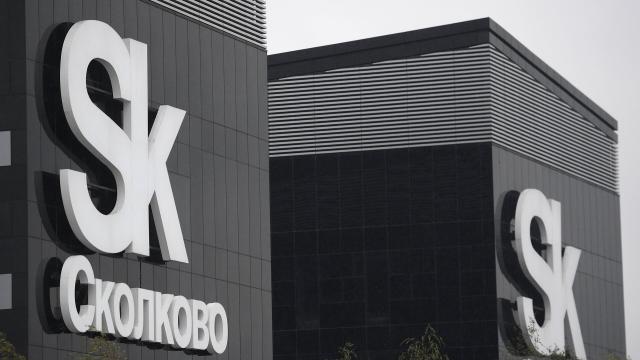 Найти лекарство от болезни X, подружиться с ИИ и стать единорогом: на какие вопросы ответят эксперты «Сколково» на ПМЭФ