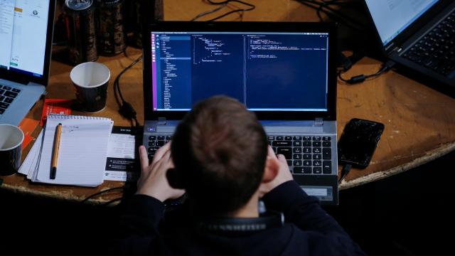 Хакеры атаковали госсектор и отечественные IT-компании через взломанные системы для лифтов