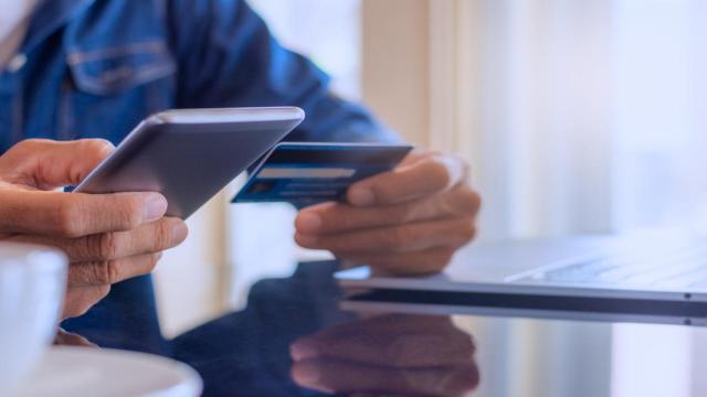 Хакеры научились удаленно клонировать банковские карты через смартфоны с NFC