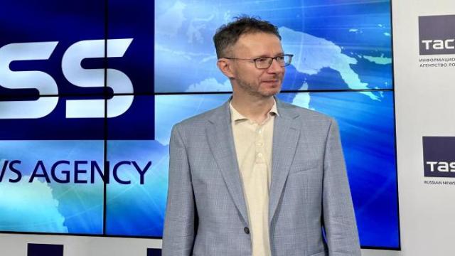 ИИ-модель и преподаватель-медиатор заменили профессора из Стэнфорда