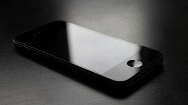 Экраны iPhone получат OLED-матрицы уже в 2025 году