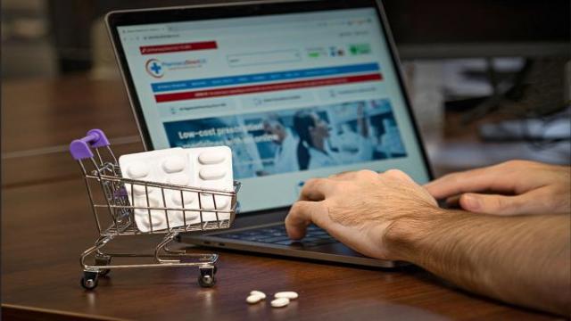 В 2025 г. количество заказов в интернет-аптеках может составить 290 млн