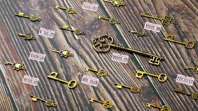 Учетная запись в корпоративную сеть стоит от $10 на черном рынке