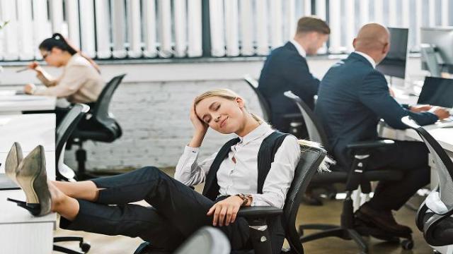 Счетная палата недосчиталась занятых