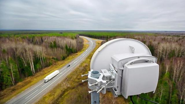 «МегаФон» первым установил базовую станцию вдоль федеральной трассы