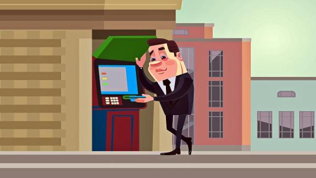 Банкоматы Ozon Банка стали выдавать карты