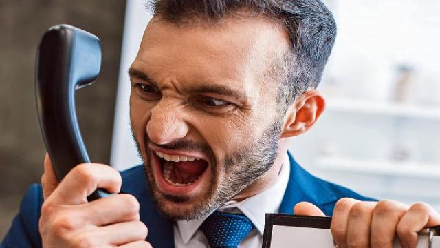 «Госуслуги» защитят от навязчивых звонков коллекторов