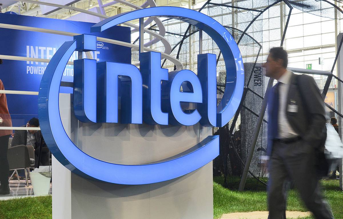 Intel сократит несколько сотен сотрудников в Калифорнии