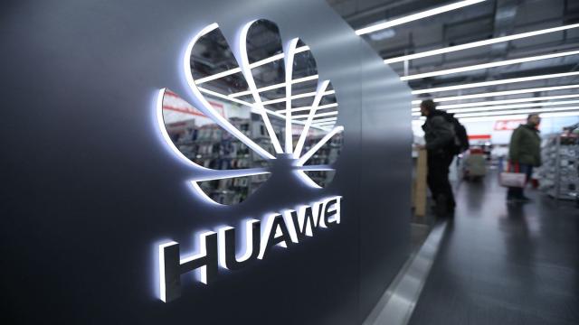 Huawei заменила 13 тысяч компонентов в своих продуктах из-за американских санкций