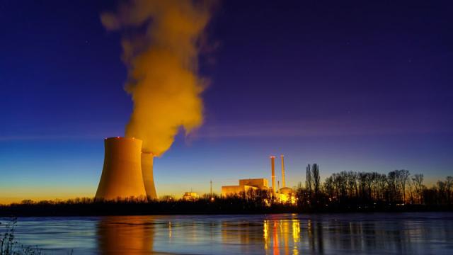 В субботу Германия закроет три последние атомные электростанции в стране