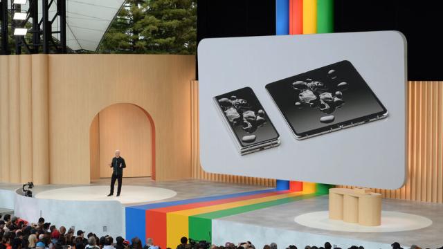 “Убийца” Photoshop и первый смартфон-раскладушка: что показали на презентации Google