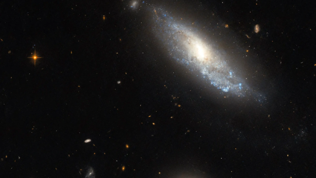 «Хаббл» узнал, как взрываются сверхновые типа II — одни из самых массивных в космосе