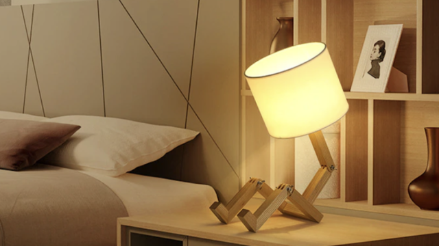 Нашли на AliExpress настольную лампу, которая не оставит равнодушным ни одного гостя