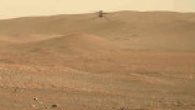 Марсоход Perseverance заснял 54-й полёт марсианского вертолёта Ingenuity