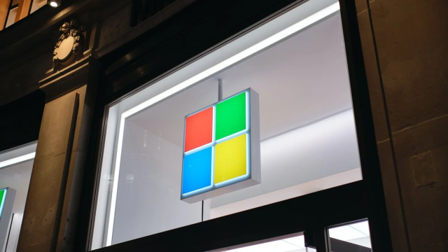 Эксперт рассказал, к чему приведет отказ Microsoft продлевать лицензии в России