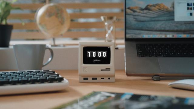 Первый Macintosh превратили в миниатюрный хаб с цветным экраном и колонкой. Вы точно захотите себе такой