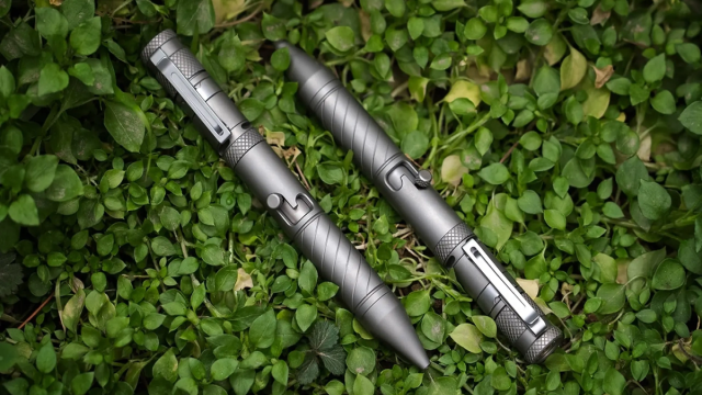 На Kickstarter набирает популярность титановая ручка с фонариком и монтировкой