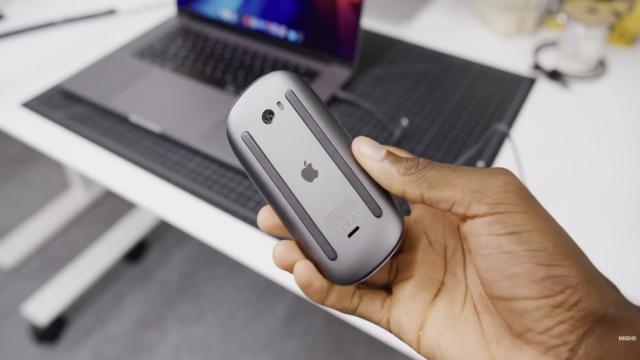 Apple выпустила новую прошивку для своего самого неудобного гаджета, но её почти невозможно установить
