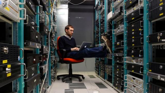 Акции NVIDIA отыграли вчерашнее падение, возобновив рост