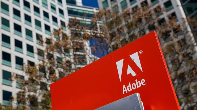 На Adobe подали в суд из-за сложного механизма отмены годовой подписки