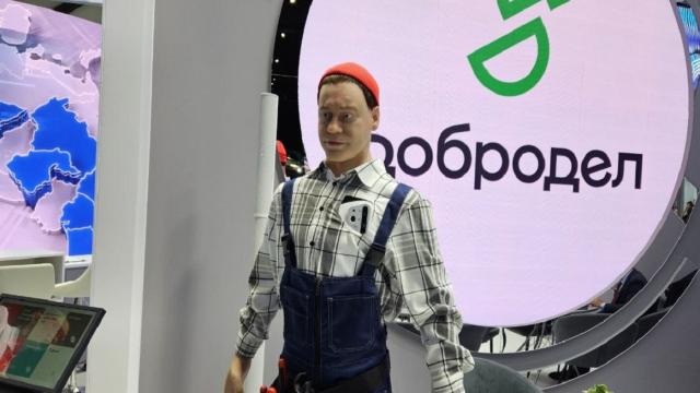 Новые карты Т-Банка и гуманоид на ПМЭФ 2024. Инновационные события недели