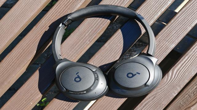 Обзор беспроводных наушников Soundcore Q20I: простые снаружи, но как звучат!