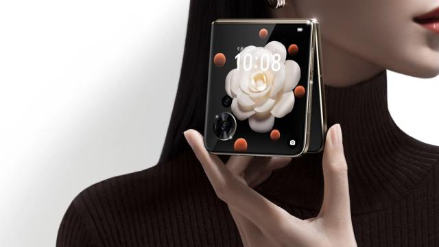 Представлена Honor Magic V Flip — первая «раскладушка» от Honor