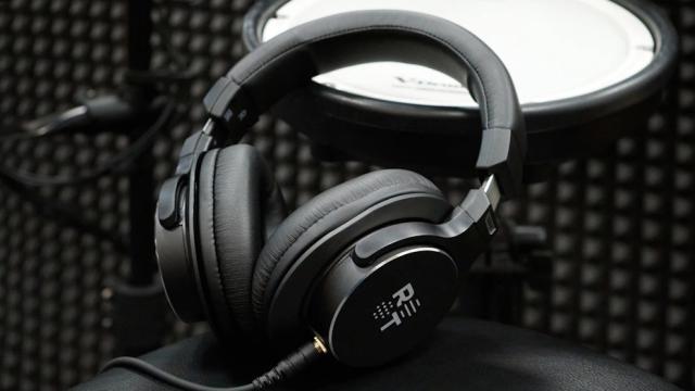 Radiotehnika выпустила первые в своей истории наушники