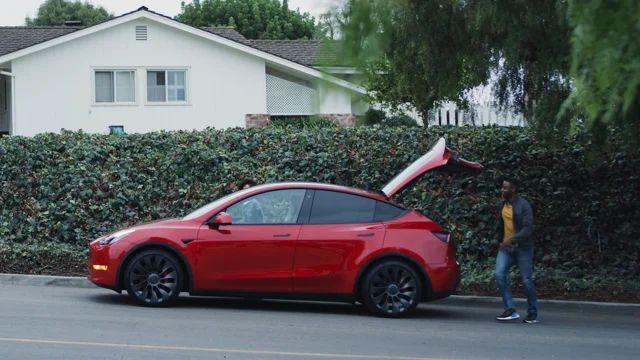 Tesla Model Y закрепилась в статусе самого популярного легкового автомобиля