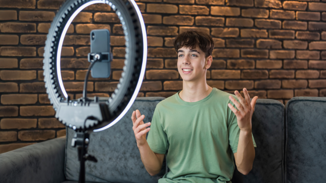 Блогеров и владельцев Telegram-каналов обяжут регистрироваться в Роскомнадзоре