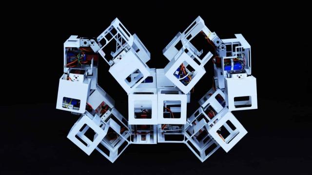 Новый робот-трансформер складывается как оригами