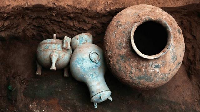 Ученые нашли и попробовали 2300-летний напиток