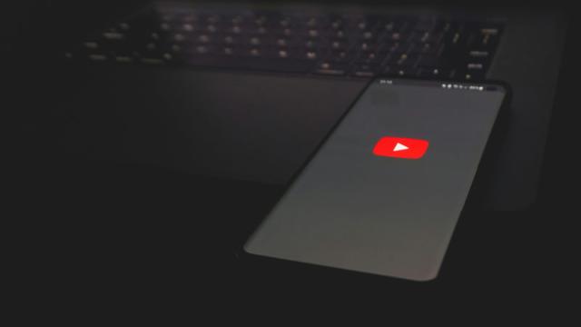 YouTube Shorts добавил закадровую озвучку в стиле TikTok