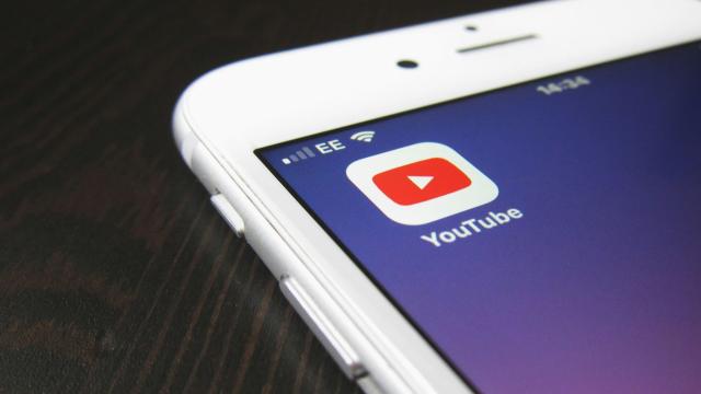 Клиенты разрывают договоры с региональными операторами связи из-за замедления YouTube
