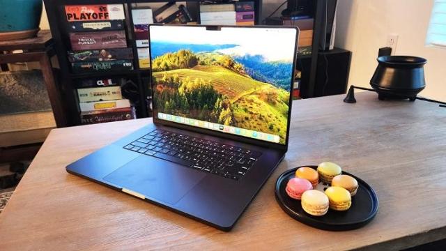 Не прошло и 10 лет: даже базовые версии Apple Macbook на M4 получат в этом году 16 Гбайт оперативной памяти