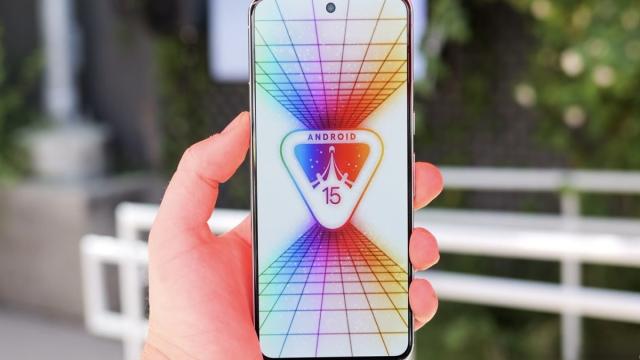 Озвучены официальные сроки выхода Android 15