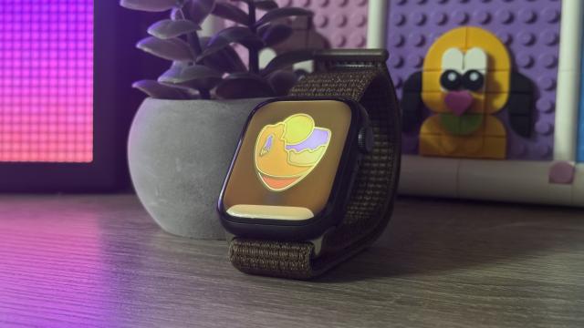Получаем бесплатную медаль и стикеры для Apple Watch! Как получить ачивку на iPhone за 1 минуту