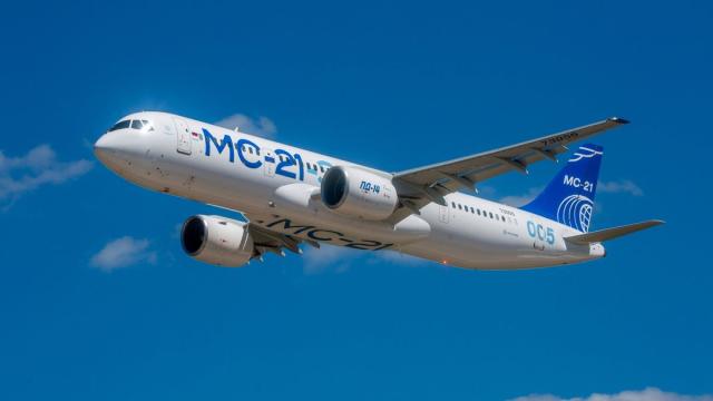 Уникальный маневр российского самолета МС-21 удивил очевидцев (видео)