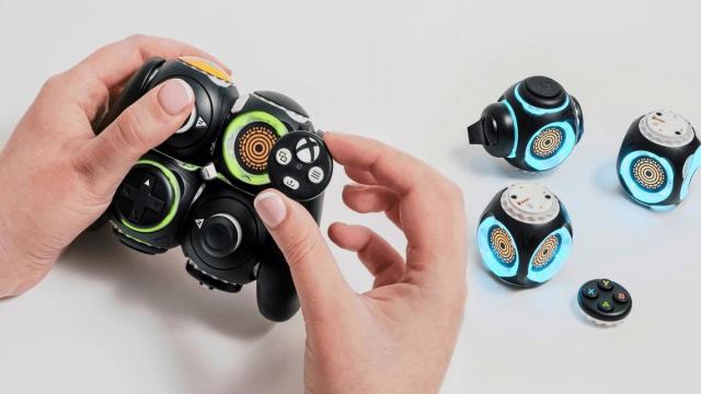 Microsoft представила 3 контроллера Xbox для игроков с ограниченными возможностями