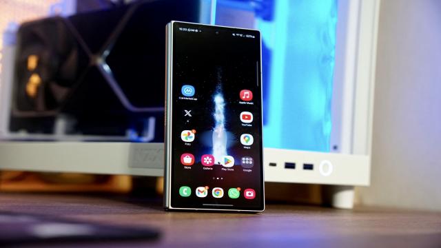 Samsung затеяла самую грандиозную подставу для владельцев самых дорогих смартфонов Galaxy