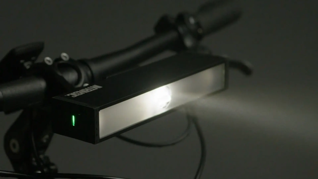 В сети показали велосипедную фару с уникальным дизайном (цена)