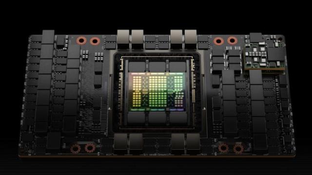 Глава NVIDIA признал, что дефицит чипов вынуждает клиентов нервничать