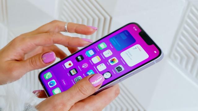 Как убрать всё ненужное с любого сайта в пару нажатий на iOS 18