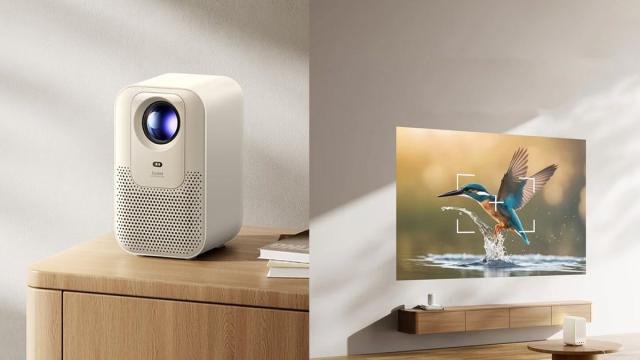 Xiaomi представила бюджетный Full HD проектор со Smart TV