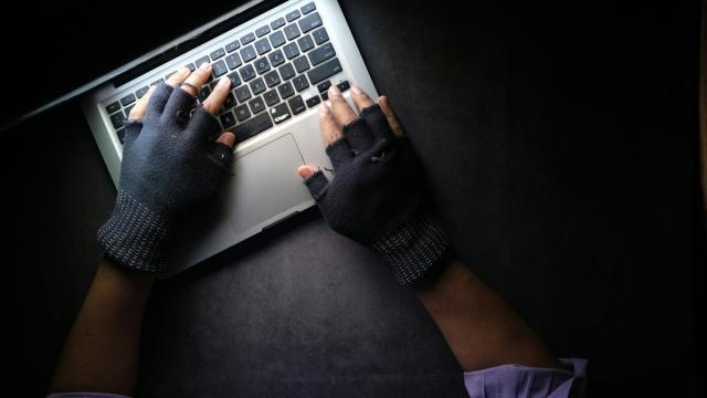 Домашние роутеры взломали для крупнейшей хакерской атаки в истории